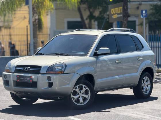 HYUNDAI TUCSON 2.0 MPFI GLS 16V 143CV 2WD GASOLINA 4P AUTOMÁTICO